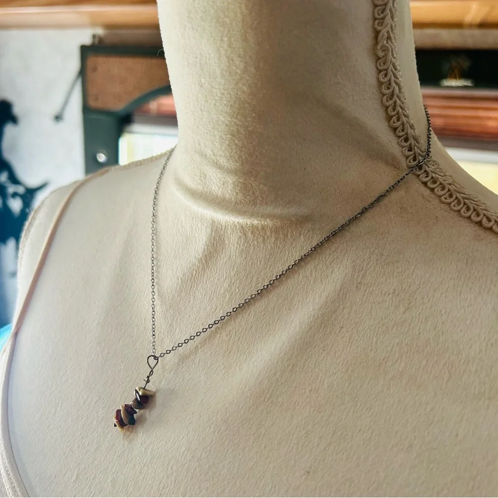 Handcrafted genuine stone pendant on chain necklace - Picture 4 of 8